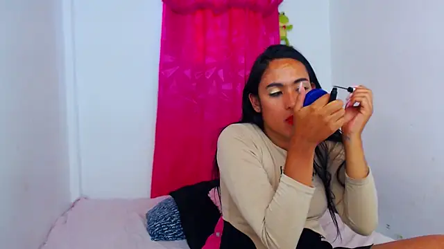 misss estrella online show from 09.20.25