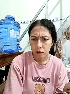 2HotAsain4u online show from 01.25.25