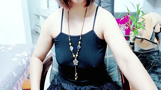 Snapshot of Miu-Le chatting on 06.29.26 Miu-Le online show from 06.29.26
