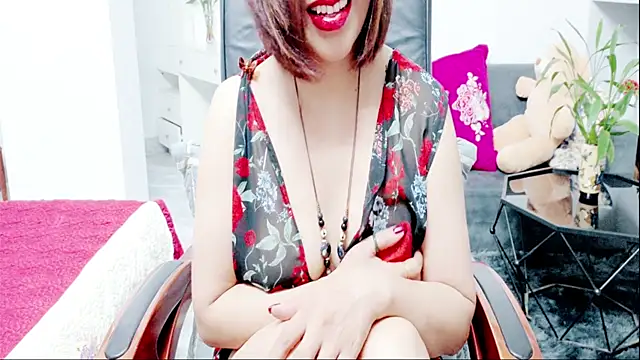Snapshot of Miu-Le chatting on 07.15.26 Miu-Le online show from 07.15.26