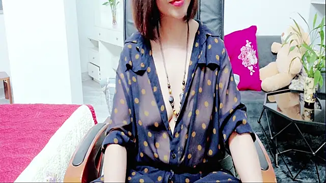 Snapshot of Miu-Le chatting on 07.16.26 Miu-Le online show from 07.16.26