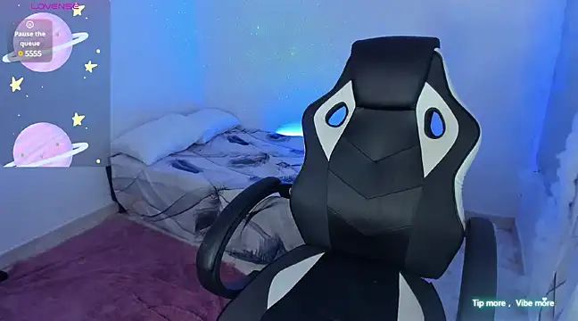 Riana Kean online show from 12.16.24