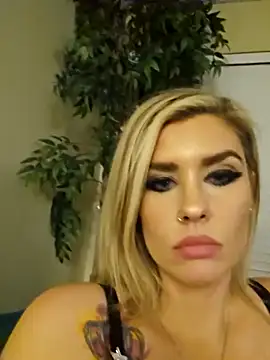 ellieconradxo online show from 12.13.24