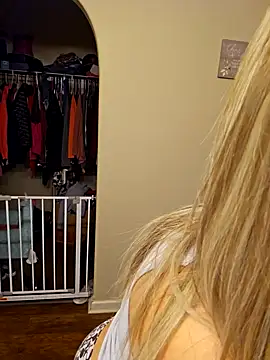 ellieconradxo online show from 01.29.25