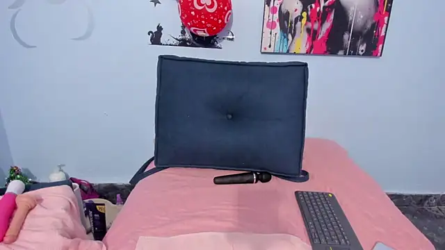  luna  sweet  online show from 09.27.25