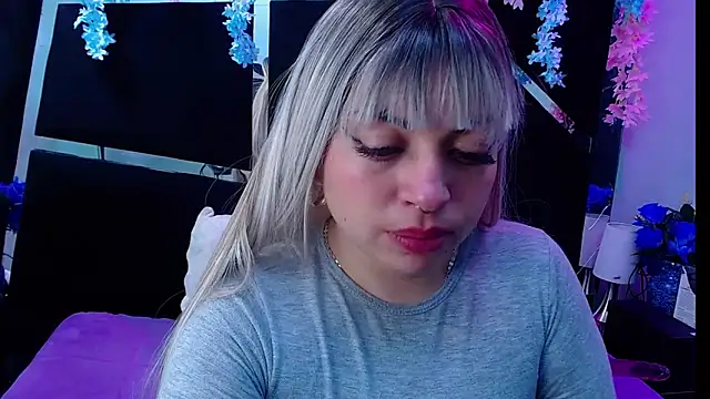 Snapshot of Cocoo_Nuth chatting on 02.22.25 Cocoo Nuth online show from 02.22.25