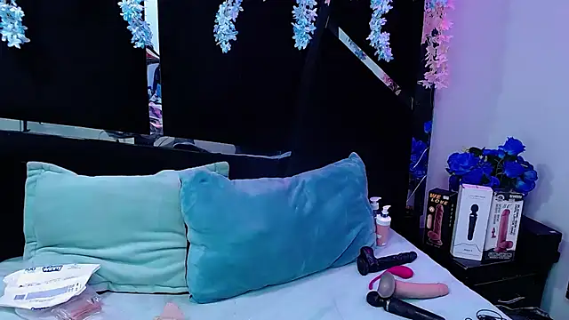 Snapshot of Cocoo_Nuth chatting on 03.15.25 Cocoo Nuth online show from 03.15.25