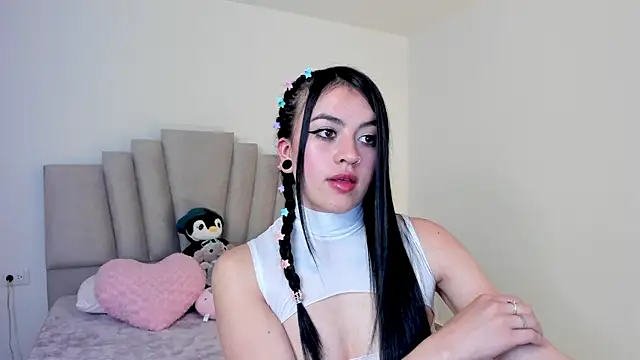 Snapshot of Alli_cooper chatting on 02.25.25 Alli cooper online show from 02.25.25