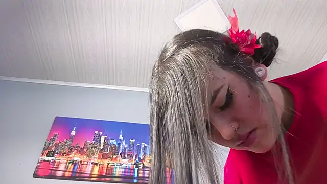 Snapshot of Alli_cooper chatting on 04.01.26 Alli cooper online show from 04.01.26