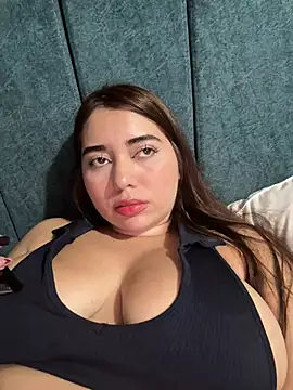 Snapshot of Tara__Sexy chatting on 06.25.26 Tara Sexy online show from 06.25.26