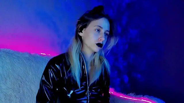 Snapshot of Inner_Light chatting on 12.15.24 Inner Light online show from 12.15.24