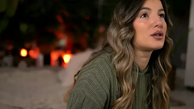 Snapshot of KellyMathews chatting on 02.21.26 KellyMathews online show from 02.21.26