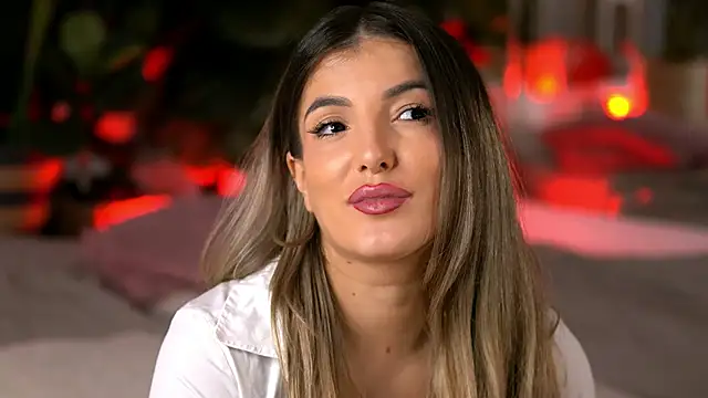 Snapshot of KellyMathews chatting on 03.21.26 KellyMathews online show from 03.21.26