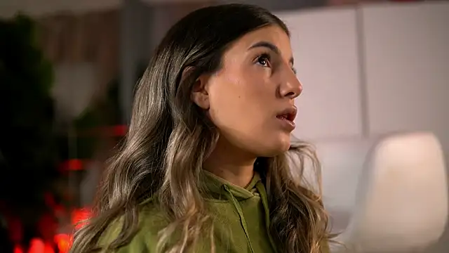 Snapshot of KellyMathews chatting on 03.28.26 KellyMathews online show from 03.28.26