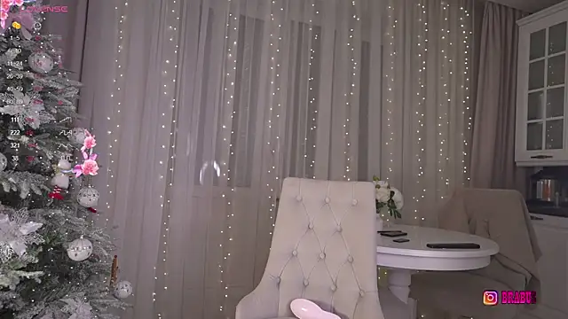 Snapshot of _Moon__Shine_ chatting on 01.15.26 Moon Shine online show from 01.15.26