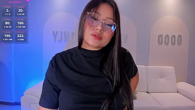 AmberLewis  online show from 02.08.25