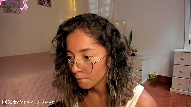 Snapshot of Norma-Jeaane chatting on 01.21.25 Norma-Jeaane online show from 01.21.25