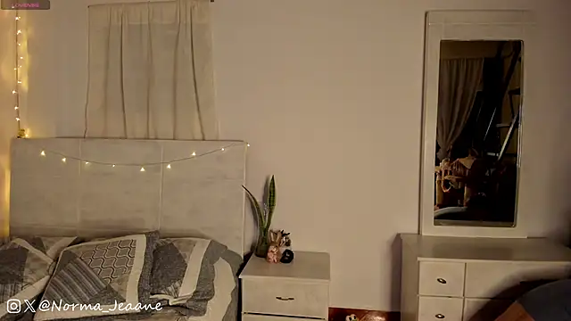 Snapshot of Norma-Jeaane chatting on 02.01.25 Norma-Jeaane online show from 02.01.25