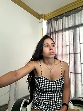 bella-black online show from 01.15.26