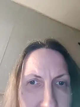 Snapshot of Evelina_cute chatting on 03.18.25 Evelina cute online show from 03.18.25