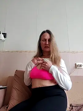 Evelina cute online show from 04.24.26