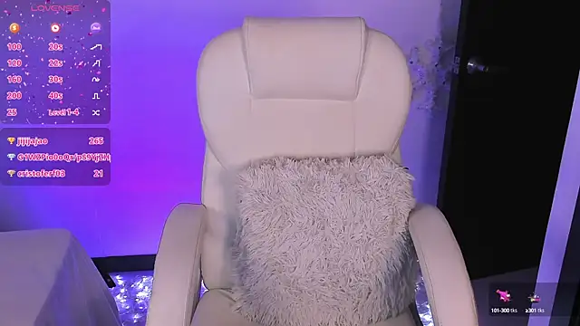 Snapshot of nyna_1 chatting on 02.16.25 nyna 1 online show from 02.16.25