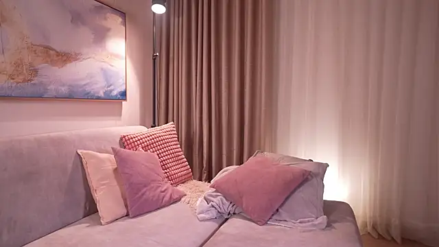 Snapshot of pauline__7 chatting on 10.23.25 pauline 7 online show from 10.23.25