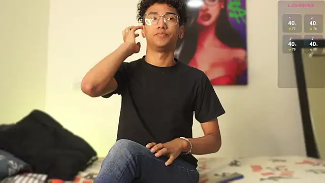 Snapshot of harrytwink18 chatting on 12.09.24 harrytwink18 online show from 12.09.24