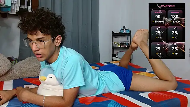 Snapshot of harrytwink18 chatting on 02.07.26 harrytwink18 online show from 02.07.26