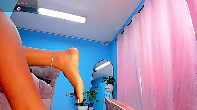 Snapshot of IsabellaBromsS chatting on 12.02.25 IsabellaBromsS online show from 12.02.25