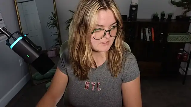 rodeobrii online show from 10.04.25