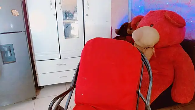 Snapshot of AngelicaDark chatting on 10.06.25 AngelicaDark online show from 10.06.25