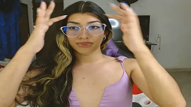 engielphoenis14 online show from 03.04.25