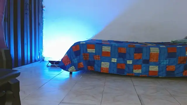 engielphoenis14 online show from 11.30.25