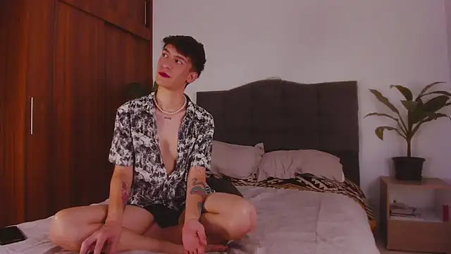 Snapshot of 2gays_1Str8 chatting on 02.04.25 2gays 1Str8 online show from 02.04.25