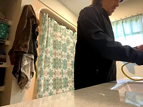 Snapshot of Lilsmokeshow017 chatting on 10.19.25 Lilsmokeshow017 online show from 10.19.25