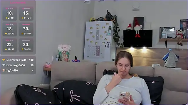 Girl alone home online show from 02.07.26