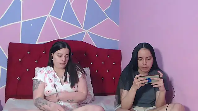 Snapshot of Lola_barbara chatting on 11.22.25 Lola barbara online show from 11.22.25