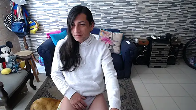 Snapshot of VioletaGomezCo chatting on 04.20.26 VioletaGomezCo online show from 04.20.26