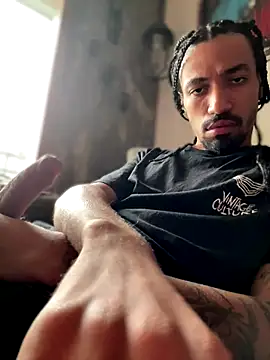 Snapshot of hotcamboy420 chatting on 12.04.24 hotcamboy420 online show from 12.04.24