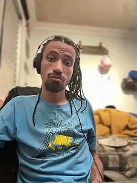 Snapshot of hotcamboy420 chatting on 12.11.24 hotcamboy420 online show from 12.11.24