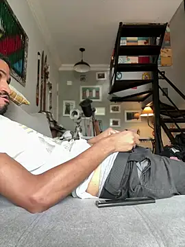 Snapshot of hotcamboy420 chatting on 01.28.25 hotcamboy420 online show from 01.28.25