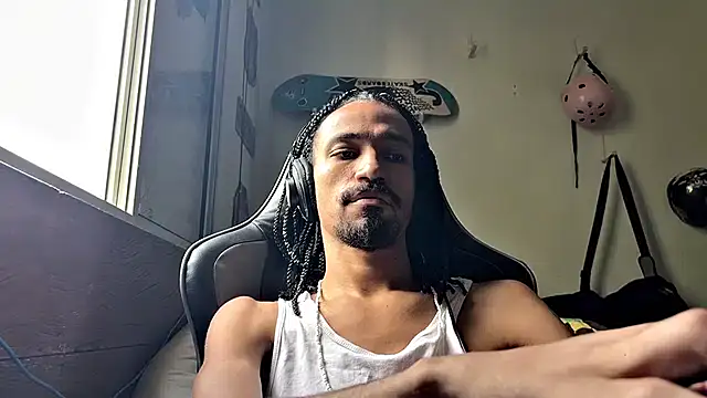 Snapshot of hotcamboy420 chatting on 02.06.25 hotcamboy420 online show from 02.06.25