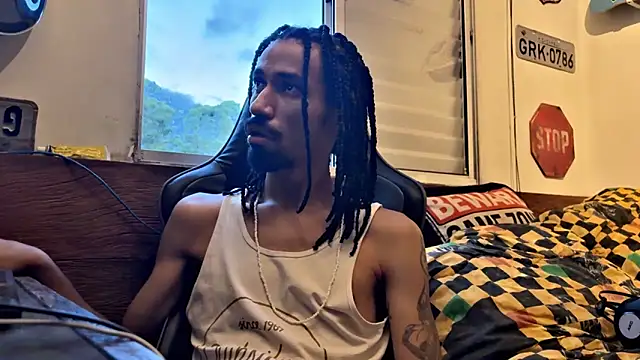 Snapshot of hotcamboy420 chatting on 02.07.25 hotcamboy420 online show from 02.07.25