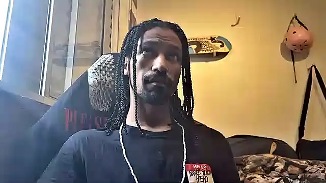 Snapshot of hotcamboy420 chatting on 02.12.25 hotcamboy420 online show from 02.12.25