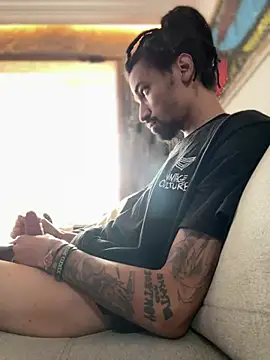 Snapshot of hotcamboy420 chatting on 03.17.25 hotcamboy420 online show from 03.17.25