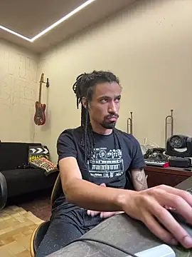 Snapshot of hotcamboy420 chatting on 10.27.25 hotcamboy420 online show from 10.27.25