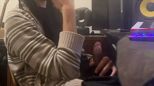 Snapshot of hotcamboy420 chatting on 11.07.25 hotcamboy420 online show from 11.07.25