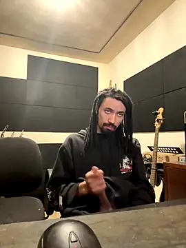 Snapshot of hotcamboy420 chatting on 11.10.25 hotcamboy420 online show from 11.10.25