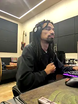 Snapshot of hotcamboy420 chatting on 11.17.25 hotcamboy420 online show from 11.17.25